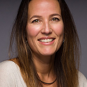 Dr. Joanne Mouthaan
