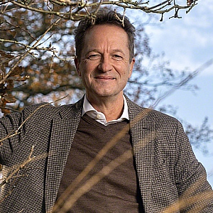 Prof. dr. Rogier Hoenders